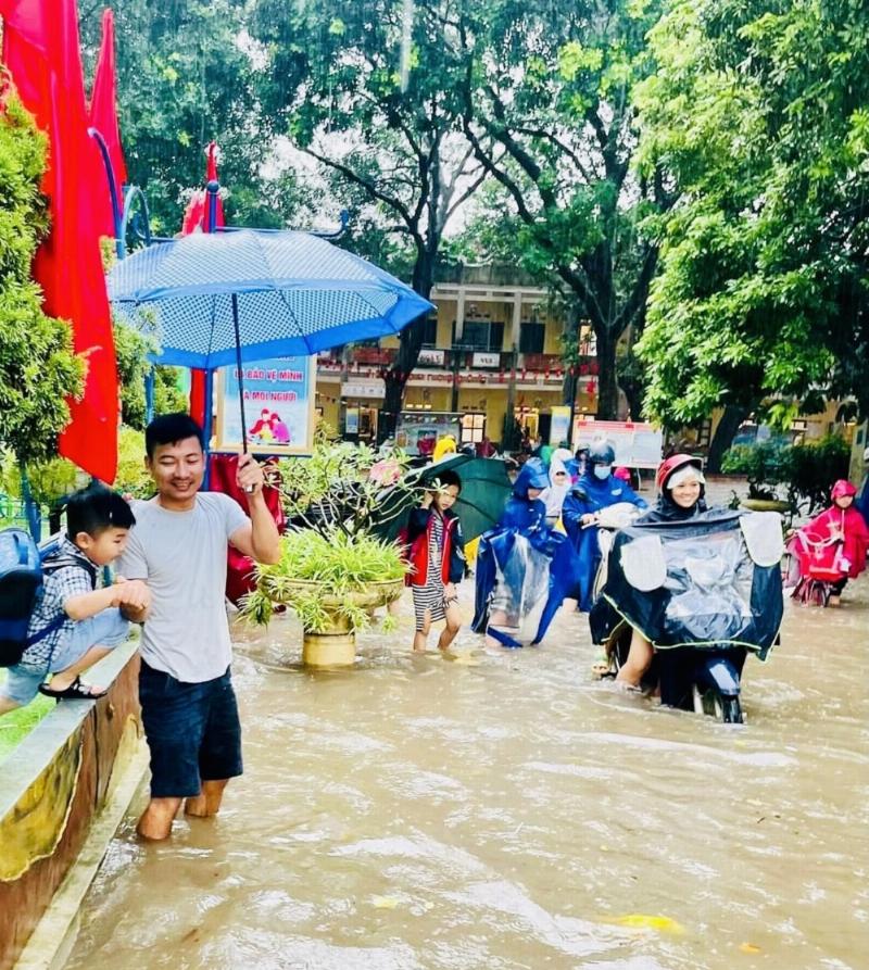 Hinh anh ve hien tuong mua lon hoac ngap cuc bo o Khoai Chau
